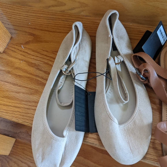 Forever 21 sandals - Picture 2 of 5